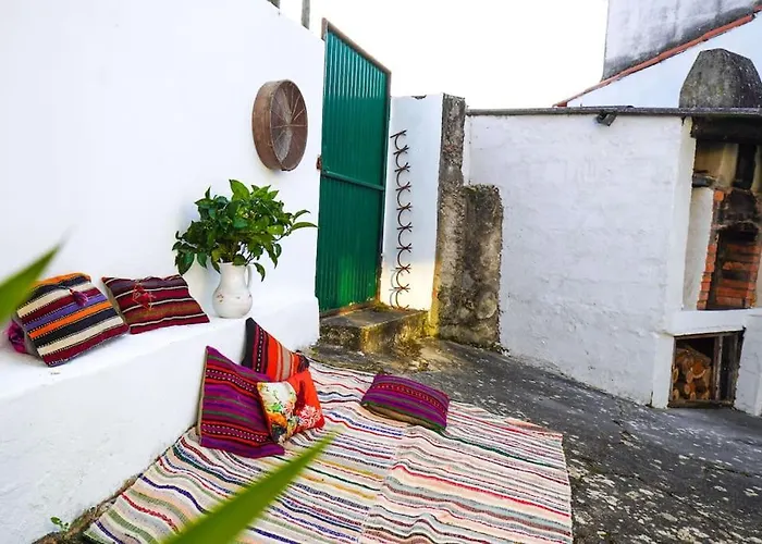 Casa Refugio Com Patio Interior Dom wakacyjny Alcobaça